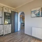 Vilelmina Villa *