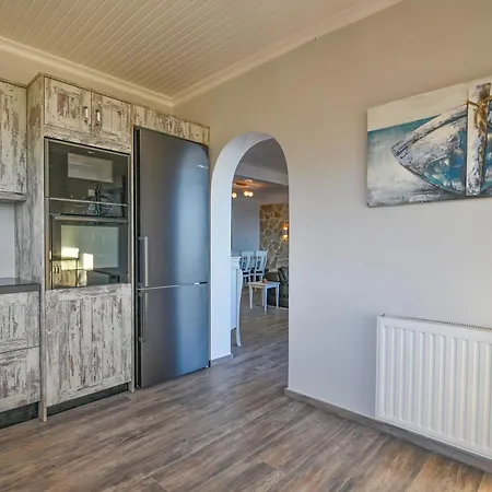Vilelmina Villa *